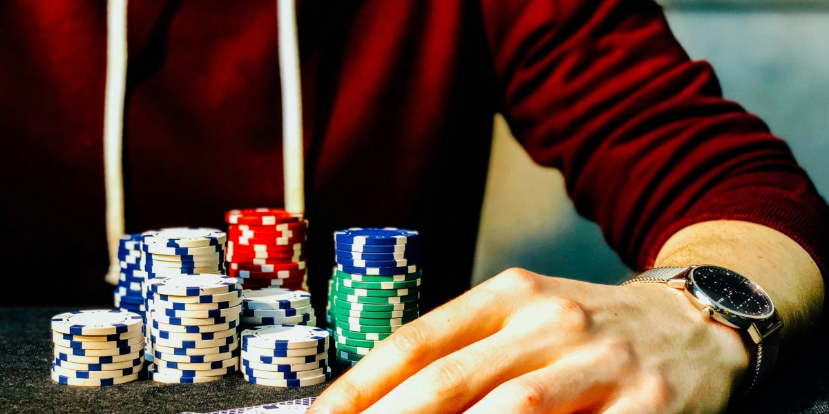 Jak rozpoznać najlepsze funkcje bonusowe w automatach online
