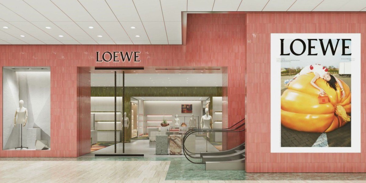 While Loewe Shoes Outlet the sneakers would have been