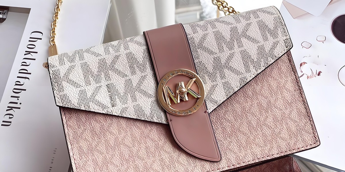 MK 專櫃購物指南｜Michael Kors 托特包與斜背包一次看懂