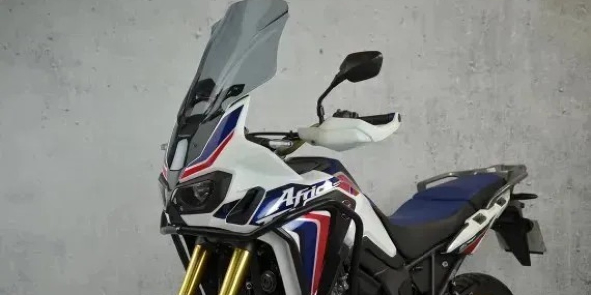 The Importance of a motorcycle windscreen for Comfort, Safety, and Performance
