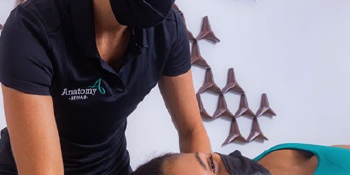 How Chiropractic and Physiotherapy Clinics in Dubai Support Recovery from Sports, Workplace, and Car Accident Injuries